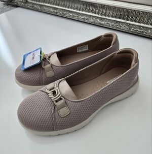 Skechers On-the-GO Flex - Peony. ColorTAUPE. Size 8.5. New.Stylish and versat